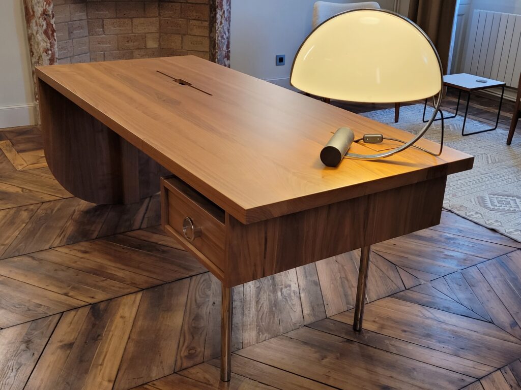 Bureau en chêne sur mesure au design épuré - Ateliers Lacour